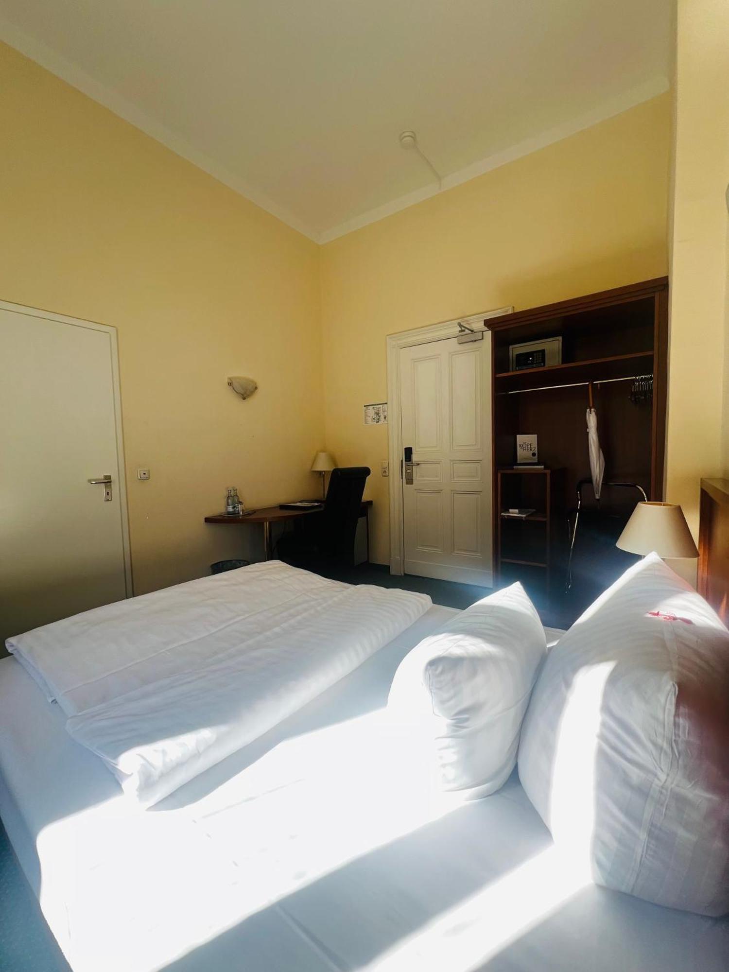 Hotel Am Luisenplatz 4*
